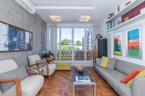 Living area - Ocean View Apartment (Copacabana Rio de Janeiro)