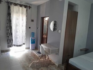 Comfort Apartment, 1 Queen Bed, Private Bathroom | 1 bedroom, iron/ironing board, free WiFi - Kelly Homes (Kilifi)