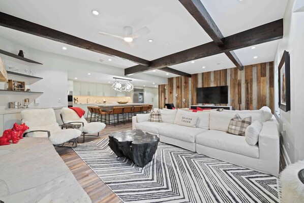 TV, fireplace - The Charter at Beaver Creek E2405 (Beaver Creek)