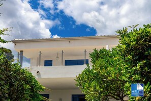 Exterior detail - [Pietragrande] EXCLUSIVE SHORELINE HAVEN ⭐️⭐️⭐️⭐️⭐️ (Calalunga-pietragrande)