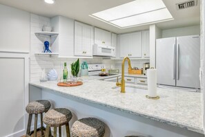 Private kitchen - Ocean Villas #18 (St. Augustine)