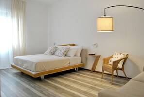 Deluxe Room, City View | Free WiFi, bed sheets - Sorriso 98 B&B (Naples)