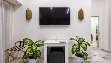 Appartamento familiare, 2 camere da letto, angolo cottura, vista mare parziale | Terrazza/patio