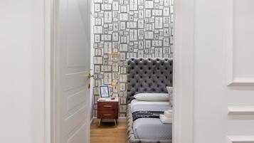 Familienapartment, 2 Schlafzimmer, Kochnische, eingeschrÀnkter Meerblick