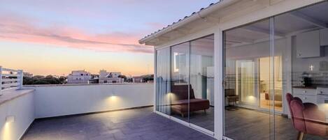 Panoramic Penthouse, Sea View | Terrace/patio