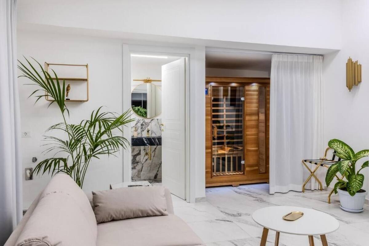 Appartement Familial, 2 chambres, coin cuisine, vue partielle sur la mer | Terrasse/Patio
