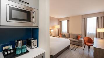 Room, 1 King Bed | In-room safe, free WiFi, bed sheets