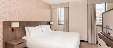 Caja de seguridad en la habitación, wifi gratis y ropa de cama