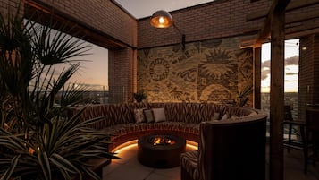 2 restaurants, breakfast, lunch, dinner served; Latin American cuisine