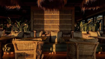 2 restaurants, breakfast, lunch, dinner served; Latin American cuisine