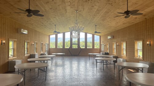 Peaceful Mountain Hideout | Luray Charm