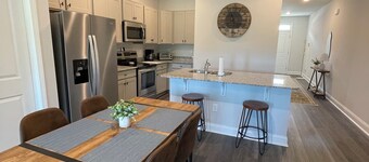 New Townhome in North Myrtle near the Sports Complex & minutes from the beach. 