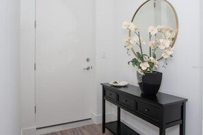 Interior - New Luxury Condo near Downtown Sarasota Sleeps 4. Pet Friendly with Gym & Pool! (Sarasota)