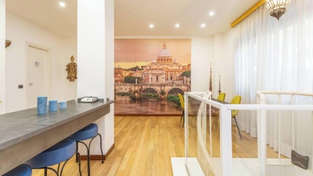 Unclassified image, 1 of 44, button - Spacious 4 bedroom Apartment near St. Peter's Basilica (Roma)