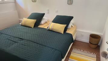 1 chambre, fer et planche Ă repasser, Wi-Fi, draps fournis