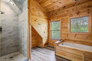 Shower, hair dryer, towels - *Summer Sale* Kid-Friendly, Private Indoor Pool & Hot Tub, 15 Min to PF Parkway (Sevierville)