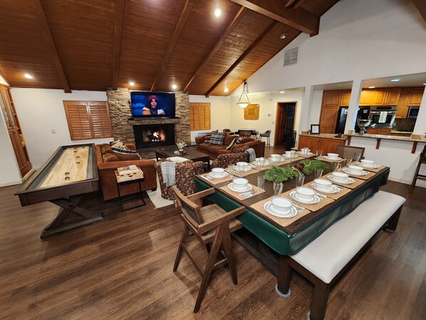 Interior - Ultimate Family Retreat: Arcade Pool Kayaks Bikes! (Big Bear Lake)