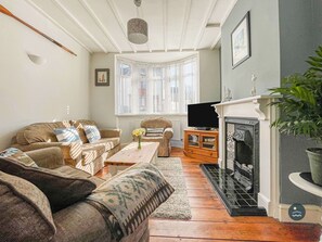 Télévision, lecteur de DVD, chaîne hi-fi