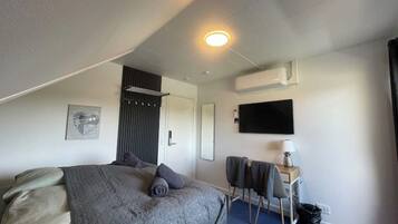 1 chambre, bureau, fer et planche Ă repasser, Wi-Fi