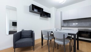 Fridge, microwave, stovetop, dishwasher - Italianway - Aspromonte 15 (Milan)