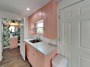 Miscellaneous - Coral Cottage by Miss Kitty’s (Rockport)