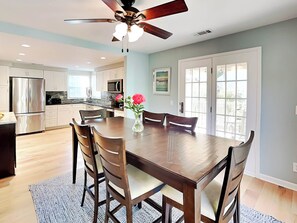 Studio (2 Bedrooms) | Divers