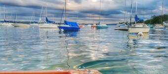 SKI SEASON IS COMING!  25 minutes to Bristol mountain. breweries and restaurants