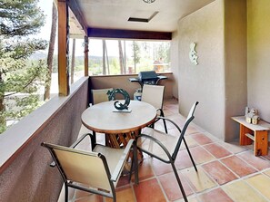 House (2 Bedrooms) | Property amenity - The Bungalow by Ruidoso Vacation Rentals (Ruidoso)