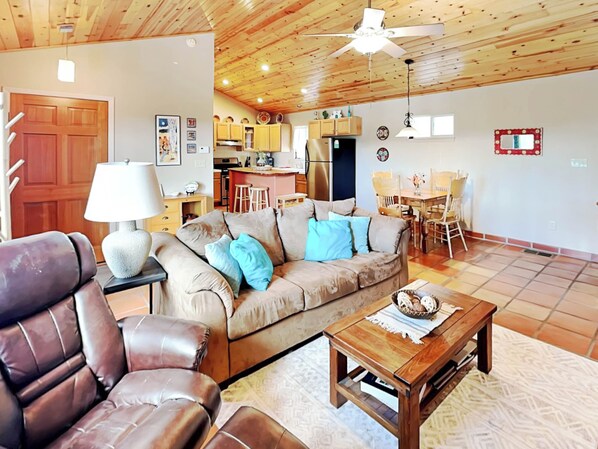 House (2 Bedrooms) | Miscellaneous - The Bungalow by Ruidoso Vacation Rentals (Ruidoso)