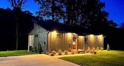 Juneburger Chalet on The Watauga River