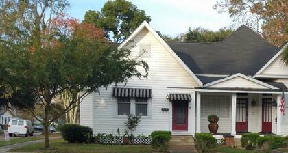 Midtown Loft in a Historic four plex in Midtown Mobile