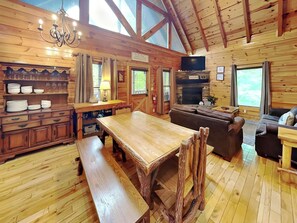 开间 (4 Bedrooms) | 其他