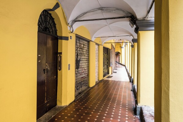 숙박 시설 입구