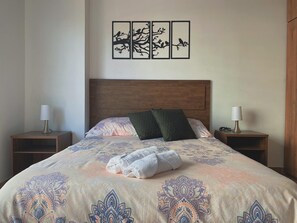 3 bedrooms, WiFi, bed sheets - New Apartment at downtown with Balcony (Santa Rosa de Cabal)