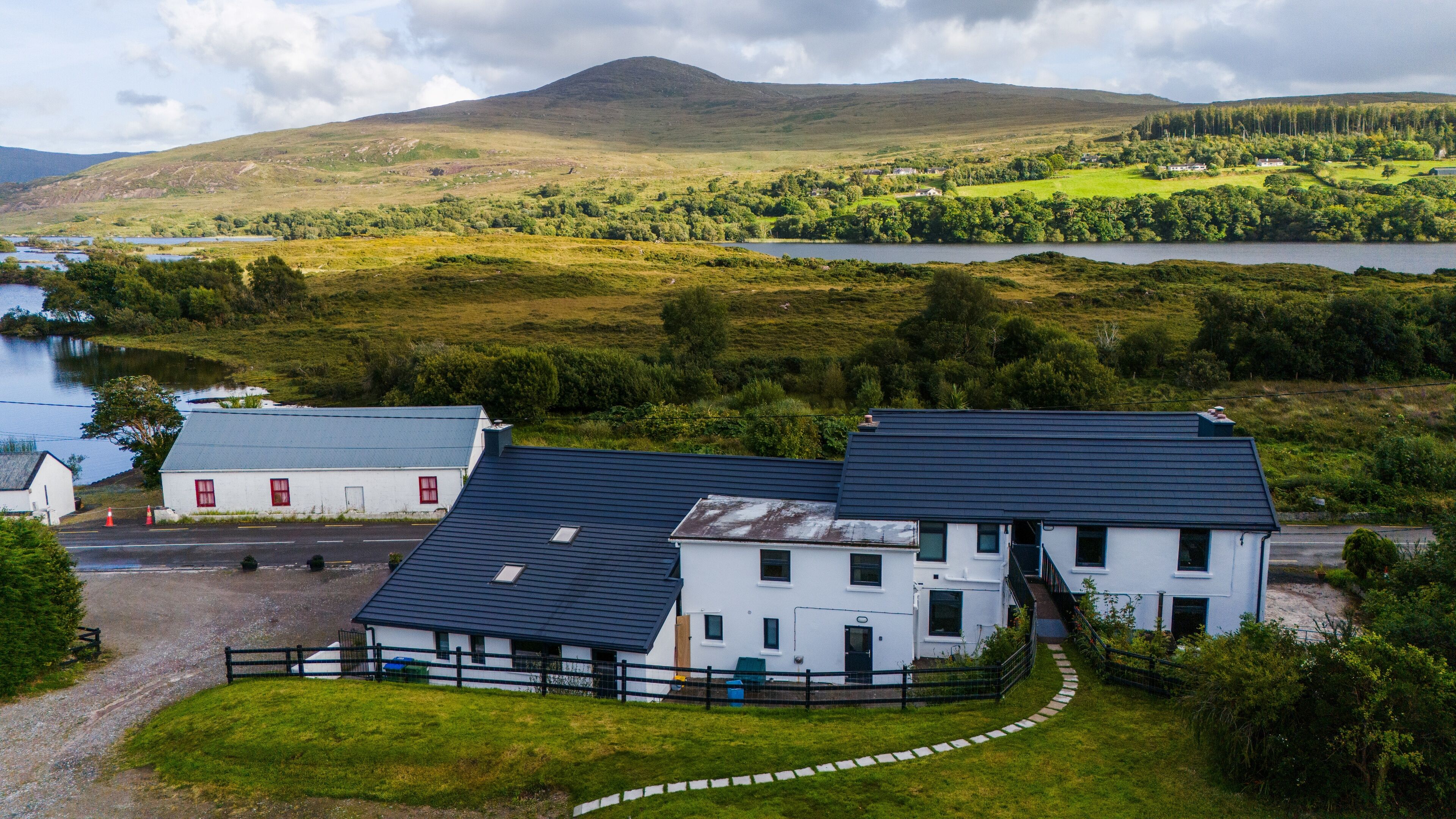 المنشأة من الخارج