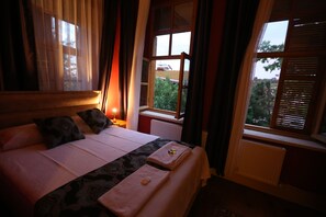 Comfort Room | Desk, laptop workspace, free WiFi - Anthea Otel (Adalar)