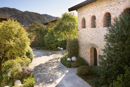Exterior. 1711 Luxury Guest House