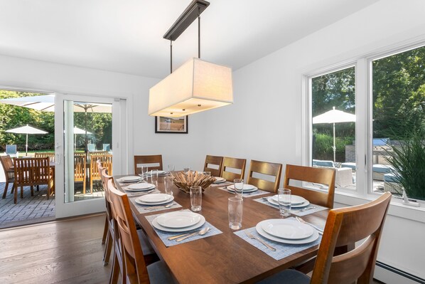 Dining - *Available for Holiday Week!* | Fire Pit, Tennis | King Bed (Remsenburg)