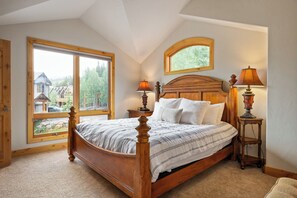 4 dormitorios, tabla de planchar con plancha, wifi gratis y ropa de cama