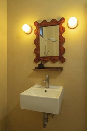 ห้องเอ็กเซกคิวทีฟ, วิวสระว่ายน้ำ | ห้องน้ำ