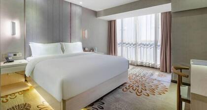Lavande Hotel (Guiyang Huaguoyuan Caifu Plaza)