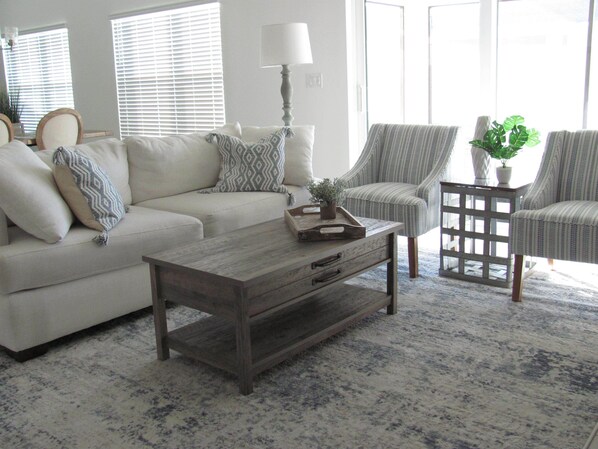 Living area - Beautiful designer home. Walking distance to all your entertainment needs. (Wildwood)