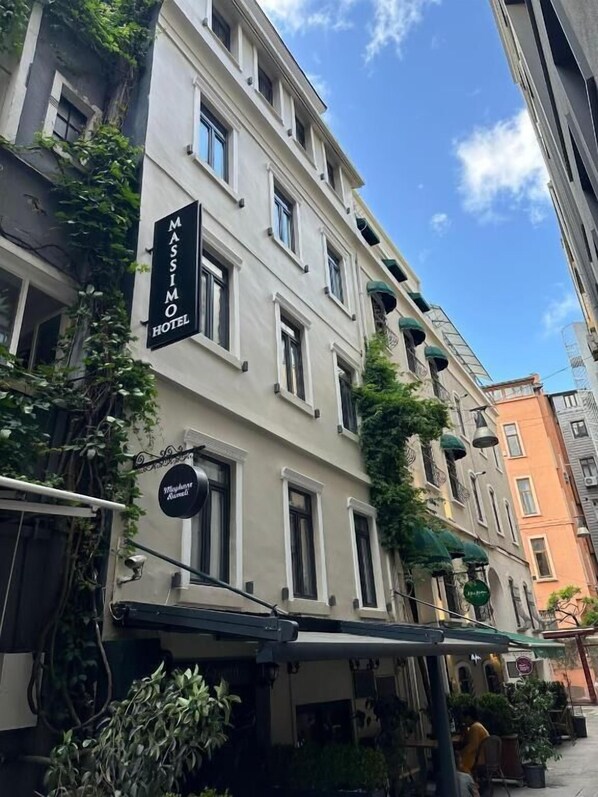 واجهة المنشأة