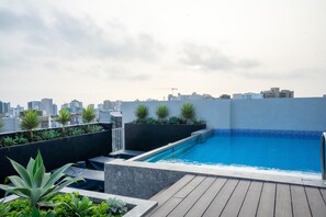 Basic Apartment | Pool - Redibuk - 2 BR Apartment in Miraflores (Lima)