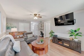 TV, fireplace, offices