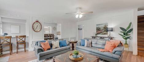 TV, fireplace, offices