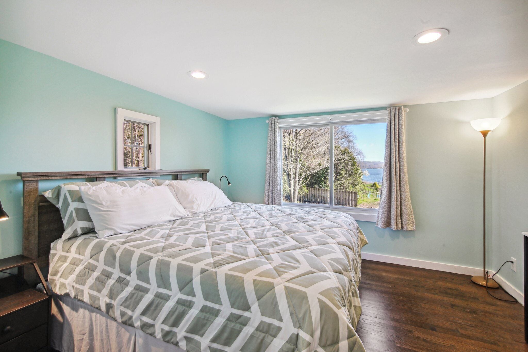 Lakeview Suite 2nd Floor | Premium bedding, individually decorated, individually furnished