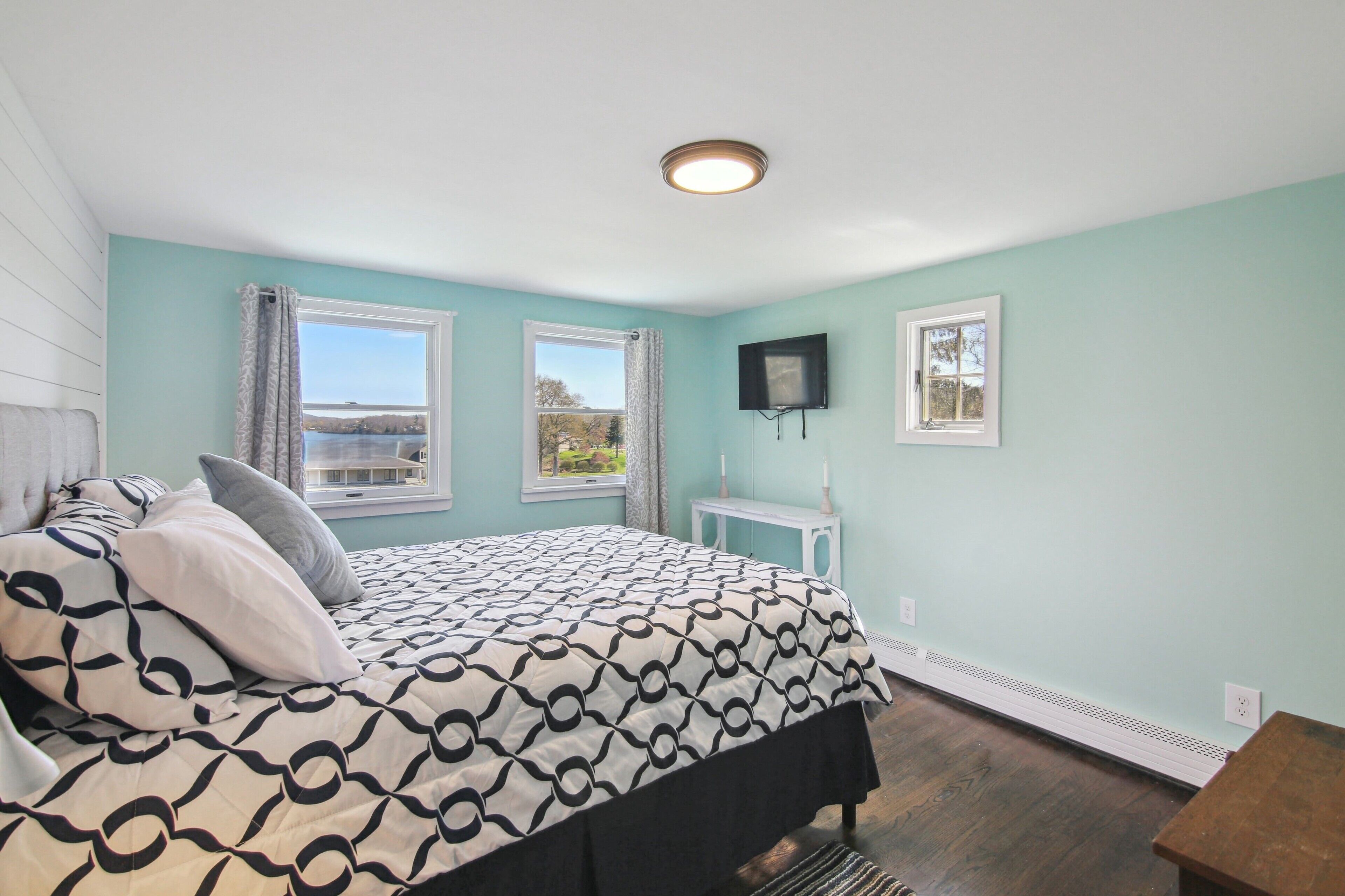 Morning View Suite 2nd Floor | Living area