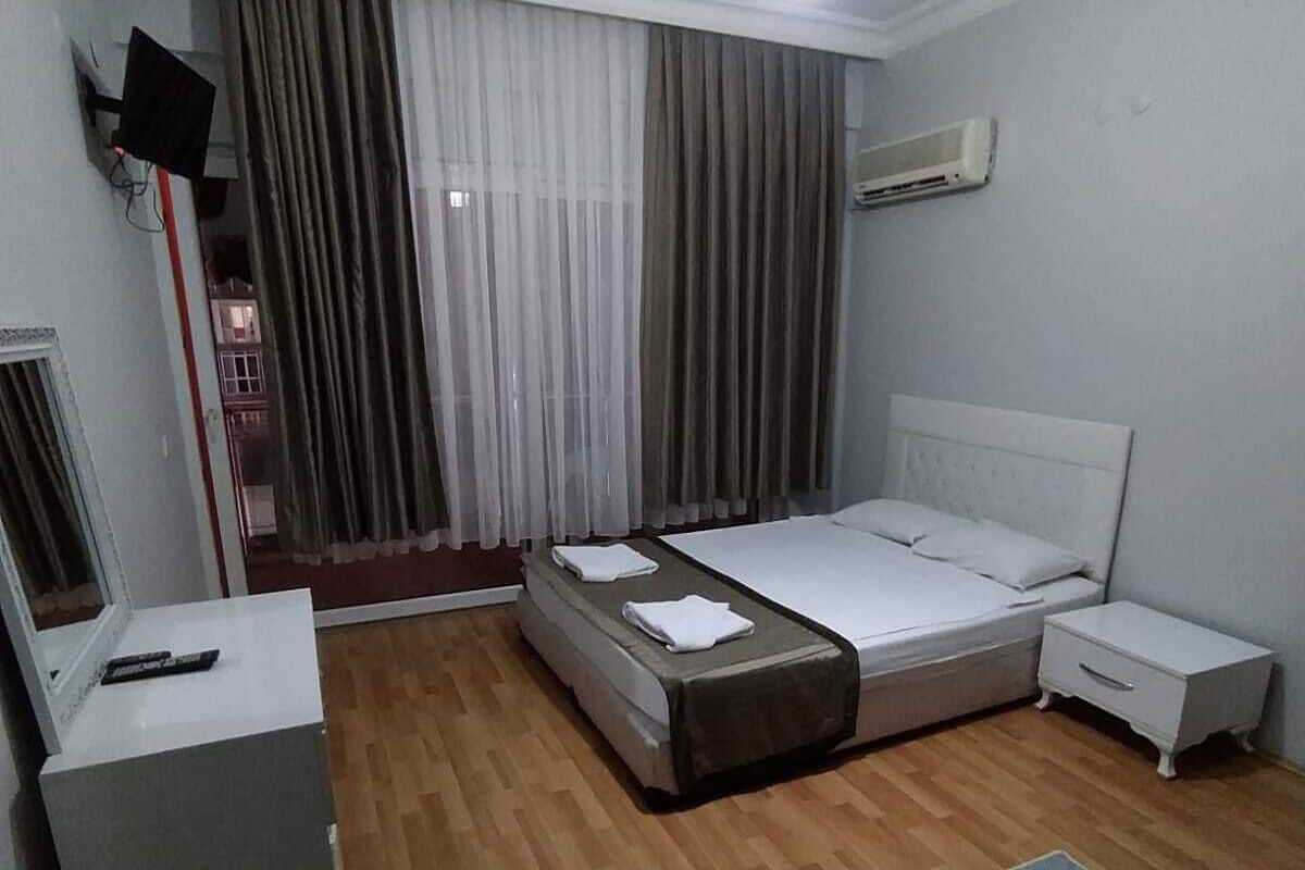 Minibar, bed sheets