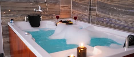 Jetted tub